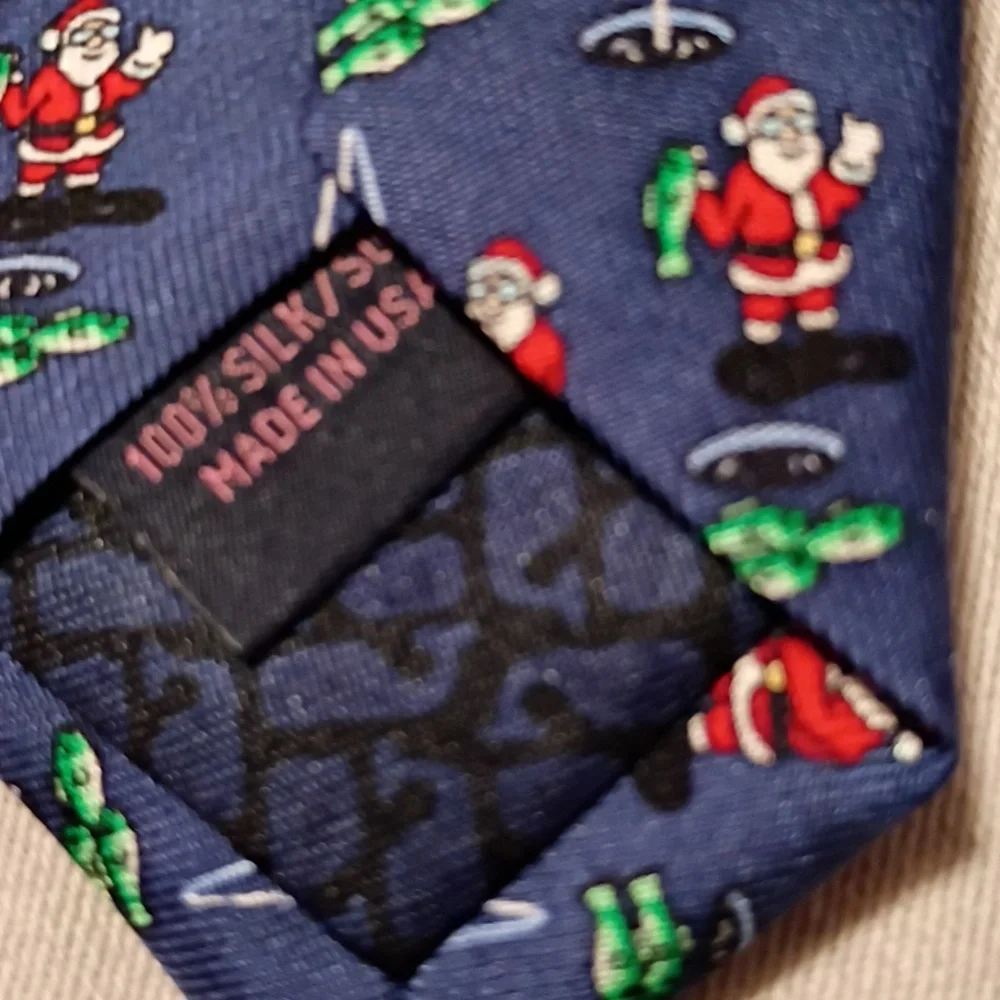 Vineyard Vines Santa Fishing Necktie